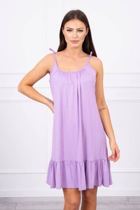 Violetinė suknelė ant šleikučių