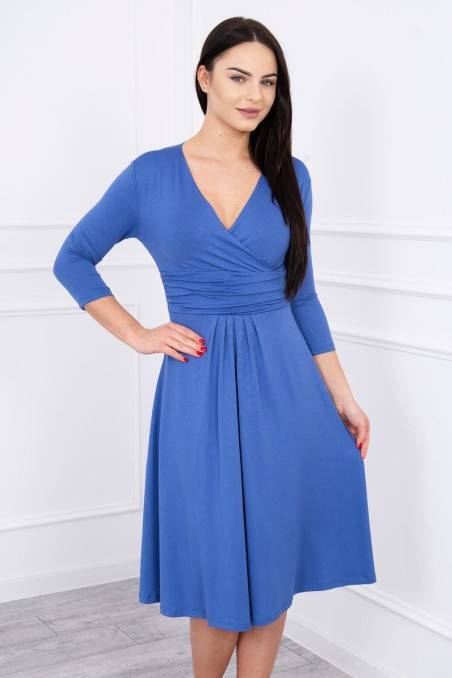 Mėlyna suknelė su 3/4 rankovėmis