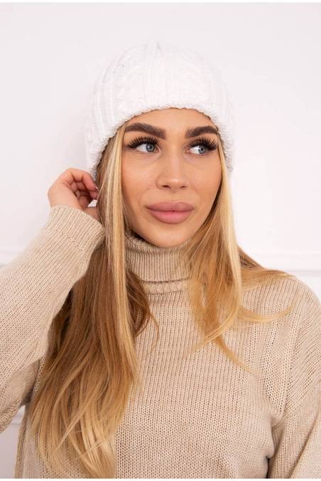 Balta moteriška kepurė K206