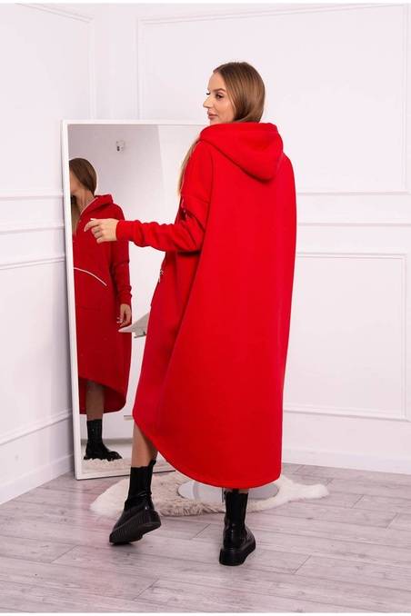 Raudona ilga laisvo stiliaus suknelė