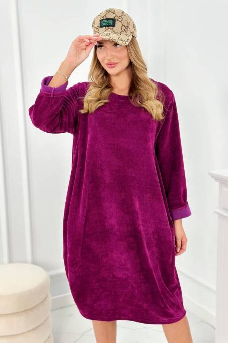 Velvetinė suknelė su kišenėmis tamsiai violetinės spalvos KES-25857-6533