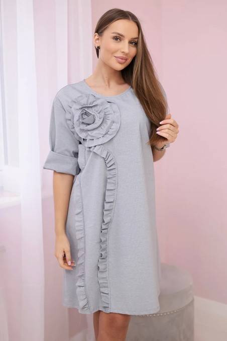 Suknelė su dekoratyvine gėle pilkos spalvos KES-27748-37881