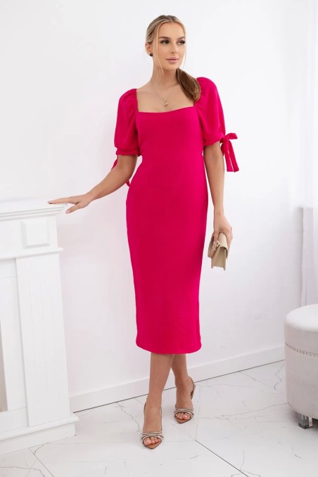 Suknelė suplėšyta nugaroje surištomis rankovėmis ryškiai rožinės spalvos KES-29062-ART2708