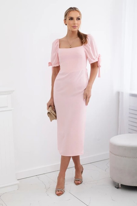 Suknelė suplėšyta nugaroje surištomis rankovėmis šviesiai rožinė KES-29065-ART2708