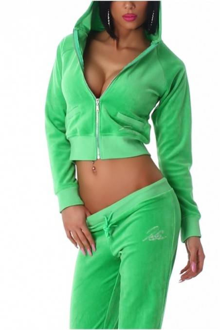Žalia sportinė apranga